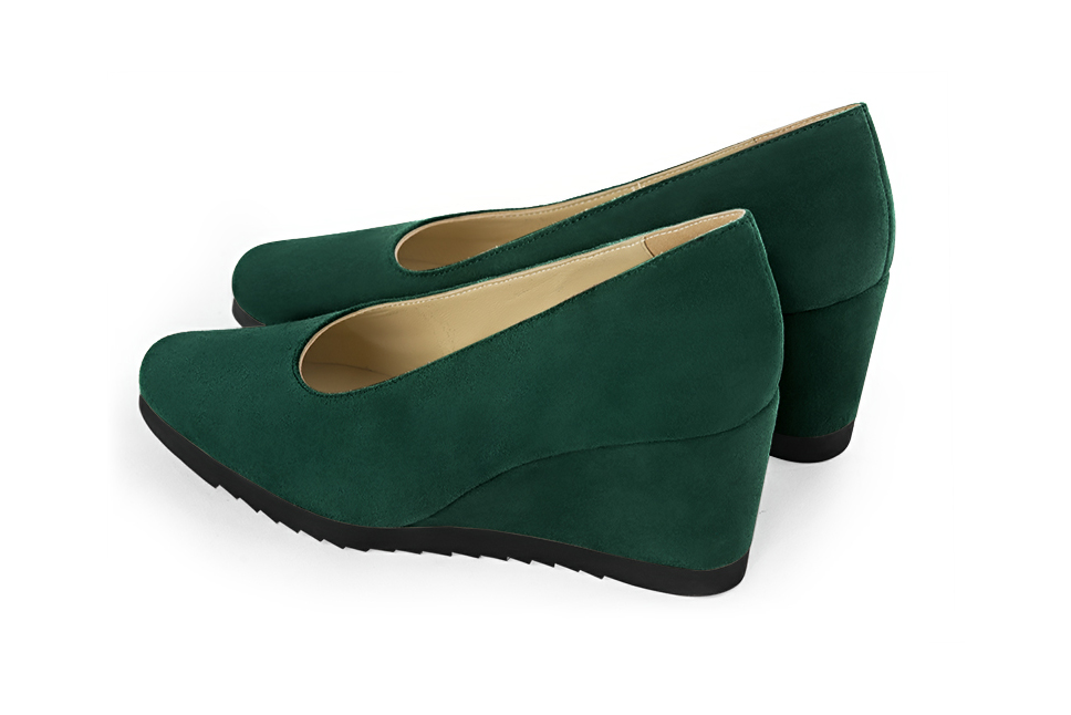 French elegance and refinement for these forest green dress pumps, with a round neckline, 
                available in many subtle leather and colour combinations. This pretty wedge heel pump will be perfect for "everyday".
To be personalized with your materials and colors.   
                Matching clutches for parties, ceremonies and weddings.   
                You can customize these shoes to perfectly match your tastes or needs, and have a unique model.  
                Choice of leathers, colours, knots and heels. 
                Wide range of materials and shades carefully chosen.  
                Rich collection of flat, low, mid and high heels.  
                Small and large shoe sizes - Florence KOOIJMAN